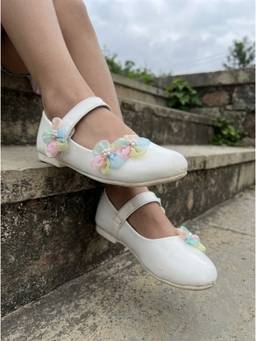 Carlton London - Girls White Patent Mary Jane Comfortable Ballerina