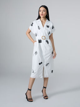 Twenty Dresses by Nykaa Fashion - White Embroidered Collar Neck Knee Length Dress with Belt