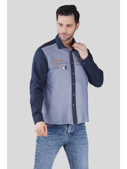 Pier seven - Men Blue Typography Panelled Regular Fit Shirt