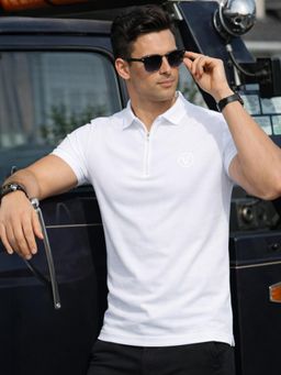 VEIRDO - Men White Solid Regular Fit Zipper Polo T-shirt