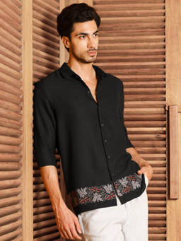 CAHOOT - Men Black Floral Printed Regular Fit Full Sleeves Shirt