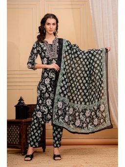 Gahan - Women Black Floral Cotton Kurta with Pant & Dupatta