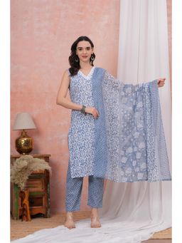 Gahan - Women Floral Printed Grey Cotton Kurta with Pant & Dupatta