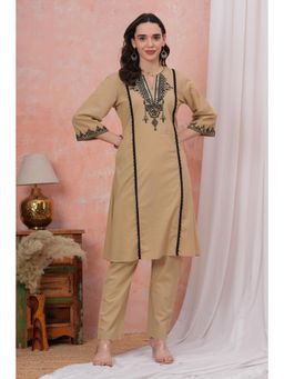 Gahan - Women Embroidery Beige Kurta with Pant