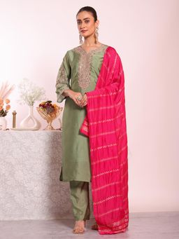 Gahan - Embroidered Embellished Threadwork Kurta with Pant & Banarasi Dupatta