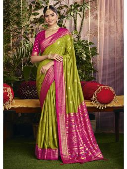 Gahan - Patola Silk Green Handloom Saree with Unstitched Blouse