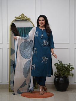 Gahan - Womens Teal Printed Embroidered Kurta with Pant & Dupatta