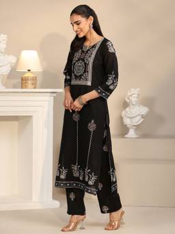 Libas - Women Cotton Black Kurta With Pant & Dupatta