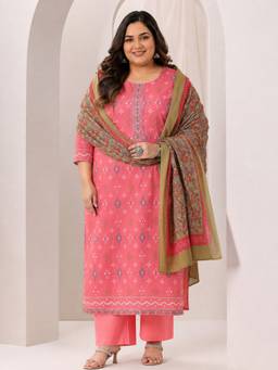 Extra love by Libas - Women Cotton Coral Kurta With Pant & Dupatta