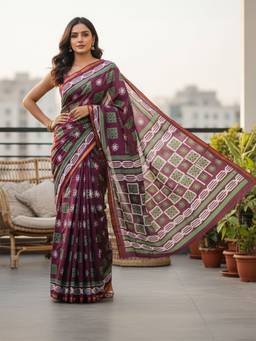 URBAN PALLU - Women Pure Cotton Maroon Printed Saree