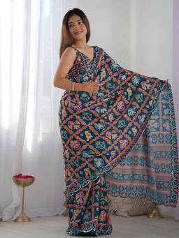 URBAN PALLU - Women Poly Georgette Blue Printed Saree