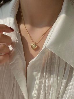 Designs & You - Gold-Plated Anti Tarnish Heart Themed Pendant Necklace