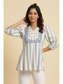 W - Printed White Top