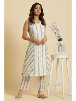 W - Printed Kurta White Straight Pant (Set of 2)