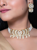 White color option, Sold out, Currently selected