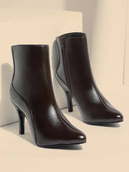 VALIOSAA - Women Valiosaa Brown Casual Boots