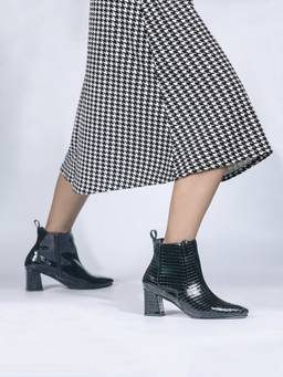 SHUZ TOUCH - Women Black Croc-Textured Casual Boots