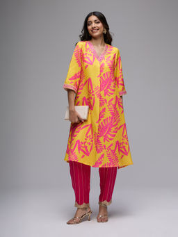 Gajra Gang - Yellow Rayon Floral Print Embroidered Kurta La Dolce Vita