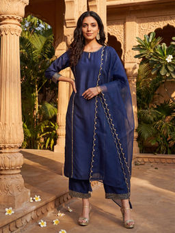 Vaamsi - Women Silk Blend Solid Kurta Trousers with Dupatta (Set of 3)