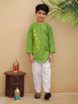 LITTLE GINNIE - Green Flower Embroidered Kurta with Pyjama