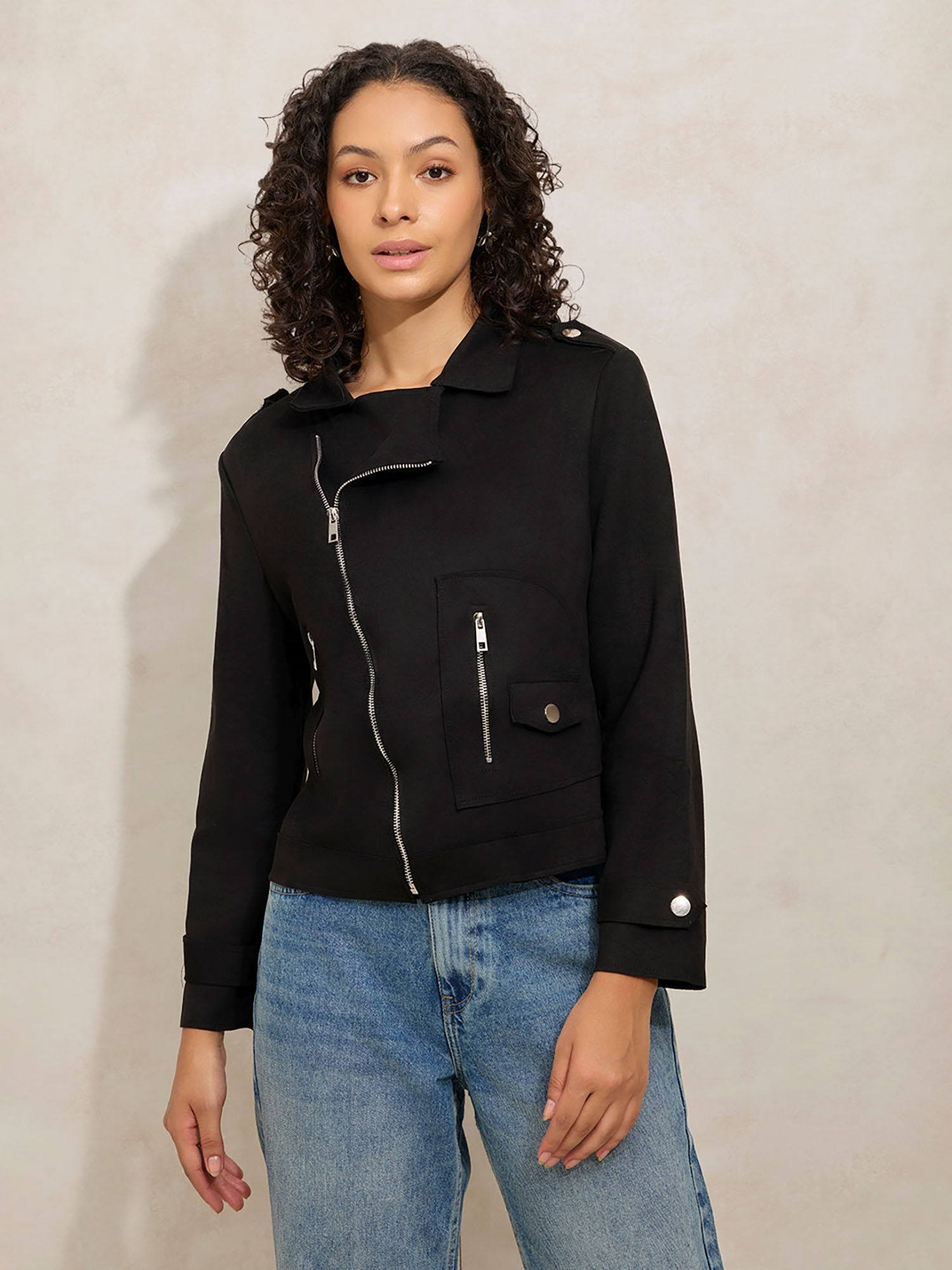 showoffff Black Asymmetric Zipper Short Jacket-picture-20