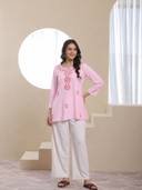 Pink color option, Currently selected