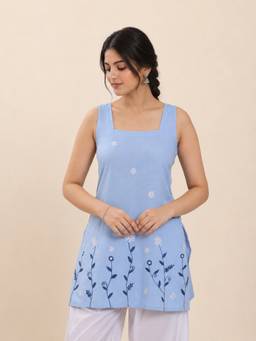 QAZMI - Women Floral Embroidered Sleeveless Kurti