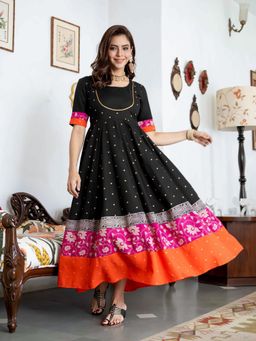 Rustorange - Black Floral Maxi Dress