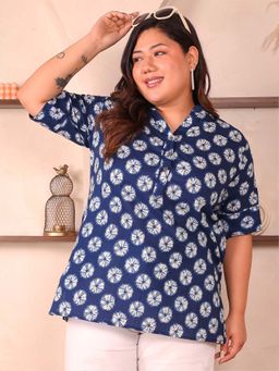 Indietoga - Plus Size Blue Circle Geometric Printed Cotton Top