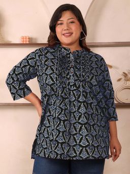 Indietoga - Plus Size Black Geometric Printed Cotton Top