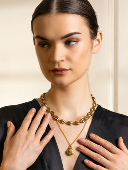 PANASH - Gold-Plated Shell Minimal Necklace
