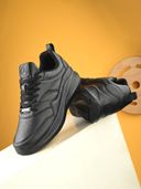 Black color option, Currently selected