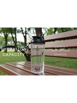 AGIS - Black 700Ml Polycarbonate H2O Gym Shaker Bottle
