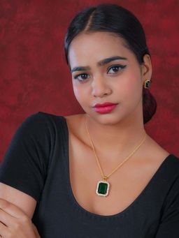 TOTAPARI - Emerald Green Allure Jewellery Set