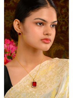 TOTAPARI - Ruby Red Radiance Jewellery Set