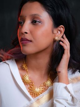 TOTAPARI - Gold Jal Mahal Jewellery Set