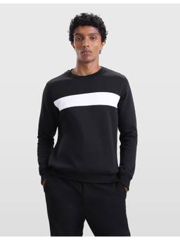 Arrow Sports - Black Men Solid Cut and Sew Crew Neck Sweatshirt
