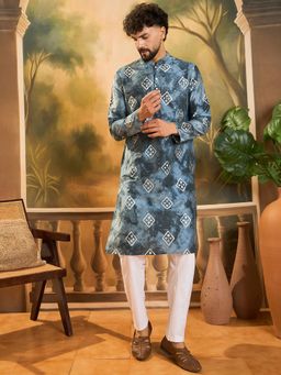 ETHNIC BAY - Men Blue Silk Blend Batik Embroidered Straight Kurta with Pyjama