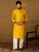 Yellow color option, Currently selected