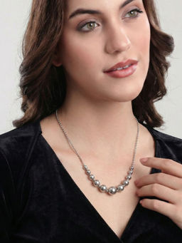 MAASHA - Stylish Metallic Beaded Necklace