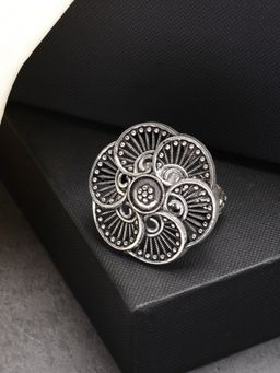 NVR - Women Silver Toned Floral Shape Adjustable Finger Ring