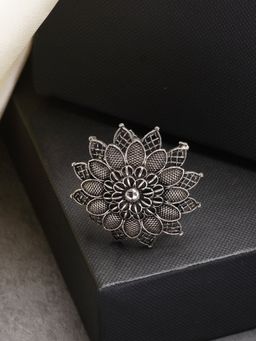 NVR - Women Silver Toned Floral Shape Adjustable Finger Ring