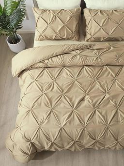 the White Moss - Pinch Pleat Camel Cold-Weather Comforter Single Size With 1 Pillow Cover (Single)