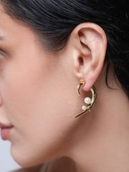 CAO JEWELLERY - White Spike Flower Earrings