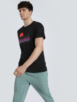 Puma - Graphics Outdoor Running Mens Black T-shirts