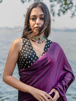 Suta - Black V-Neck Stitched Blouse