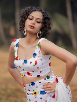 Suta - White Scoop Stitched Blouse