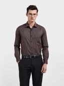 Maroon color option