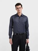 Navy Blue color option, Currently selected