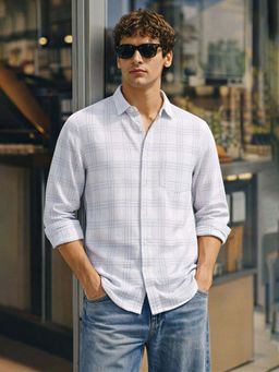 The Indian Garage Co - Men Slim Fit Checks White Casual Shirt